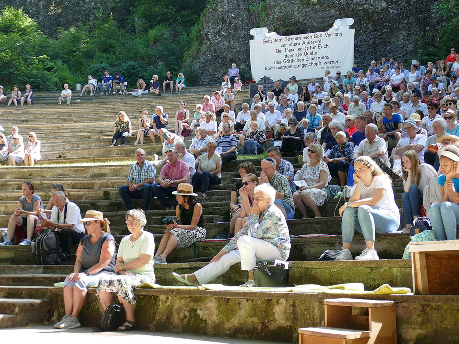 Festgottesdienst zum 1.000 Todestag des Heiligen Heimerads auf dem Hasunger Berg (Foto: Karl-Franz Thiede)